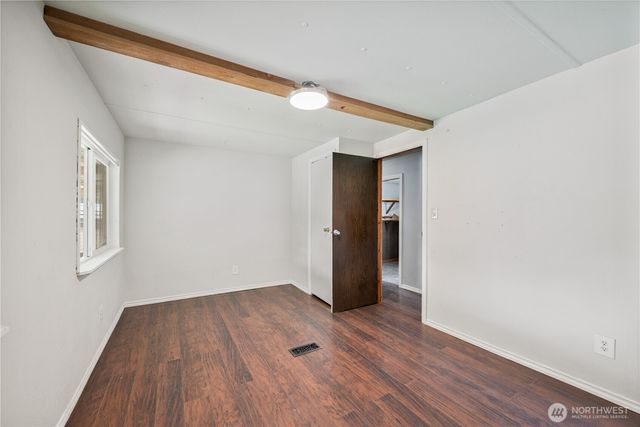 302 Studebaker Road, Castle Rock, WA 98611