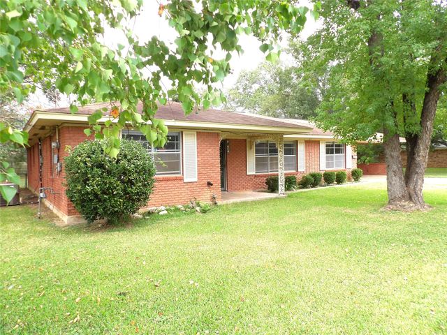 119 Charles Street, Crockett, TX 75835