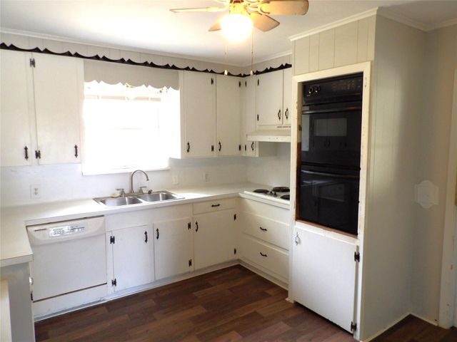 119 Charles Street, Crockett, TX 75835