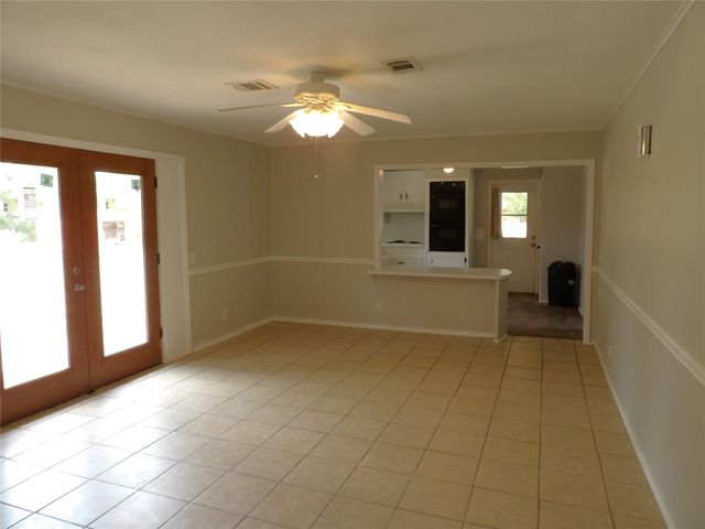 119 Charles Street, Crockett, TX 75835