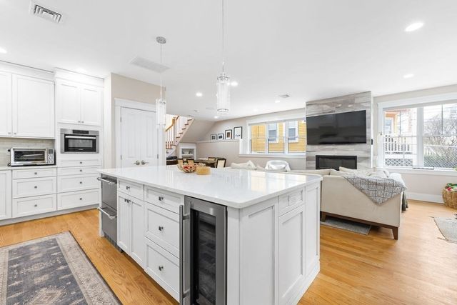 7 Whitman St 1, Somerville, MA 02144