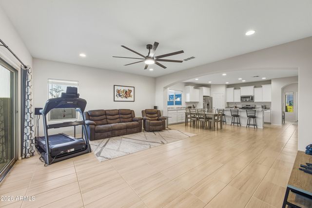 6244 W GEORGETOWN Way, Florence, AZ 85132