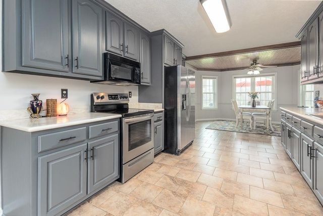 6424 HAWKS CALL LN, Bartlett, TN 38135