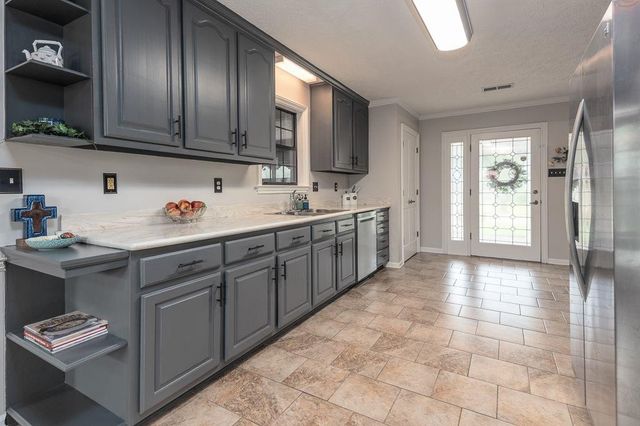 6424 HAWKS CALL LN, Bartlett, TN 38135