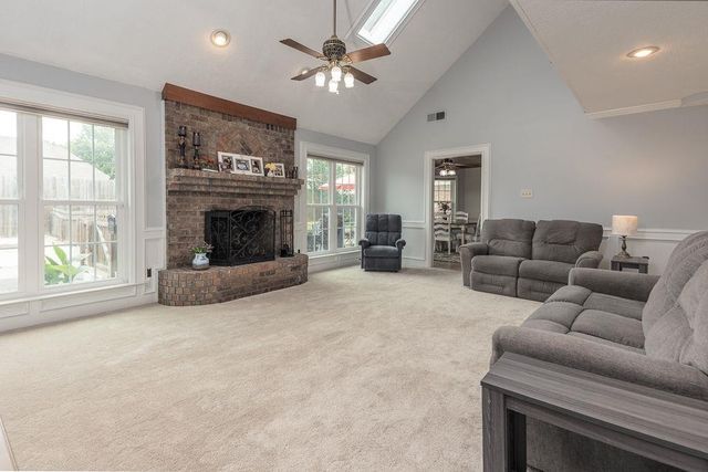 6424 HAWKS CALL LN, Bartlett, TN 38135