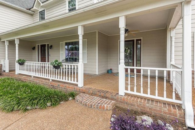 6424 HAWKS CALL LN, Bartlett, TN 38135