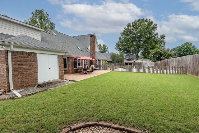 6424 HAWKS CALL LN, Bartlett, TN 38135