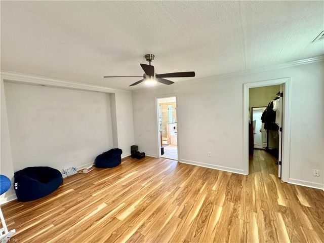 213 Thalia RD, Virginia Beach, VA 23452