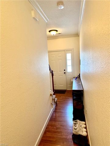 213 Thalia RD, Virginia Beach, VA 23452