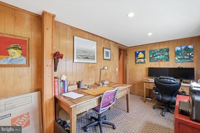 2487 MOUNTAIN RD, Stroudsburg, PA 18360