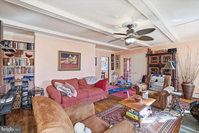 2487 MOUNTAIN RD, Stroudsburg, PA 18360