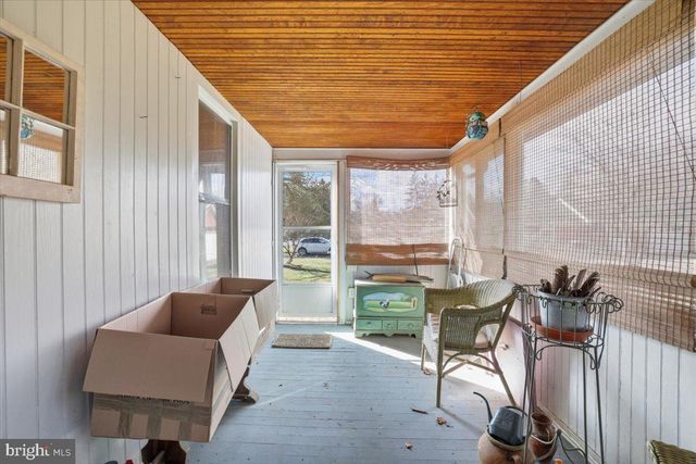 2487 MOUNTAIN RD, Stroudsburg, PA 18360