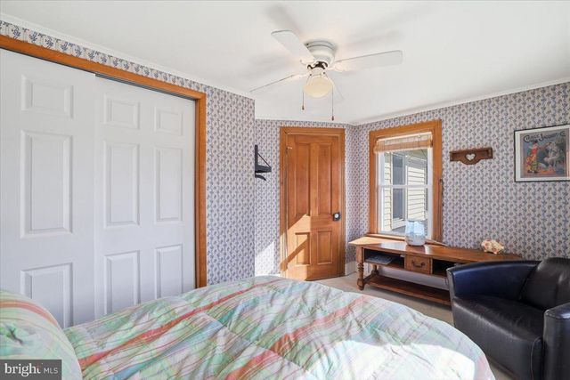 2487 MOUNTAIN RD, Stroudsburg, PA 18360