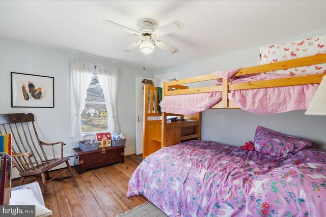 2487 MOUNTAIN RD, Stroudsburg, PA 18360