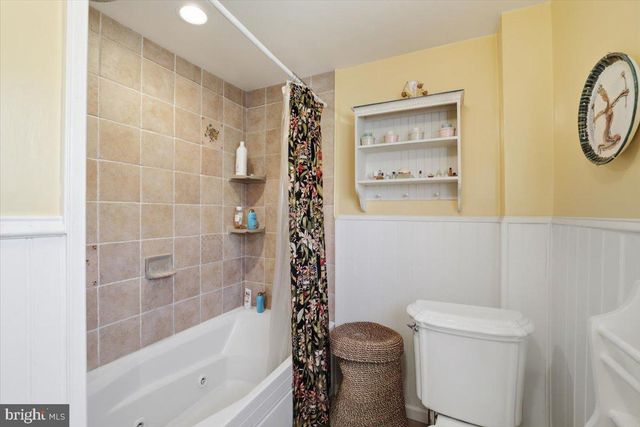 2487 MOUNTAIN RD, Stroudsburg, PA 18360