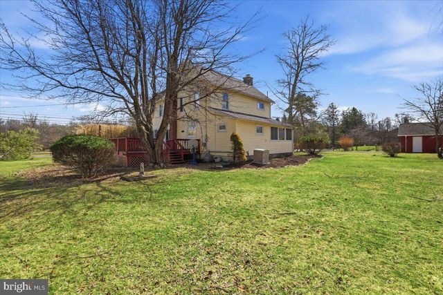 2487 MOUNTAIN RD, Stroudsburg, PA 18360