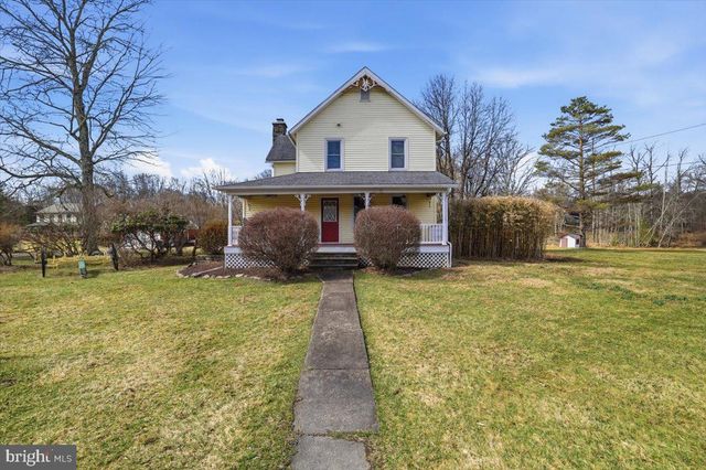 2487 MOUNTAIN RD, Stroudsburg, PA 18360