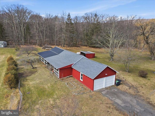2487 MOUNTAIN RD, Stroudsburg, PA 18360
