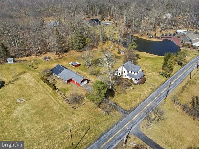 2487 MOUNTAIN RD, Stroudsburg, PA 18360