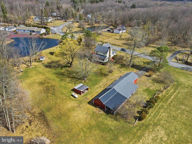 2487 MOUNTAIN RD, Stroudsburg, PA 18360