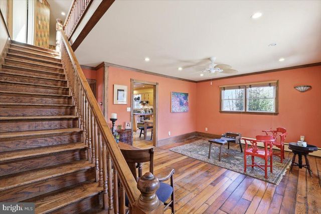 2487 MOUNTAIN RD, Stroudsburg, PA 18360