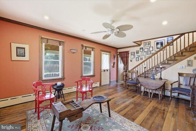 2487 MOUNTAIN RD, Stroudsburg, PA 18360