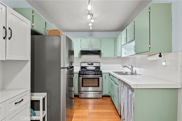 14435 Plummer 23, Panorama City, CA 91402