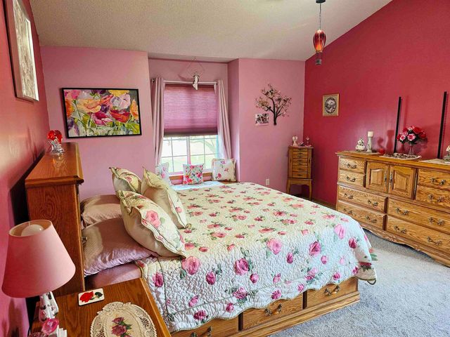 1439 N Tomahawk Rd, Peck, KS 67120