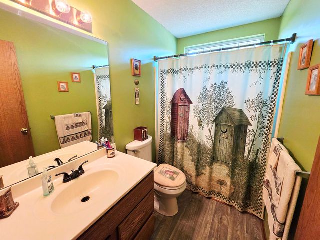 1439 N Tomahawk Rd, Peck, KS 67120