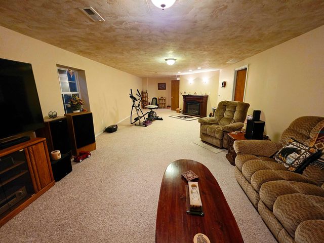 1439 N Tomahawk Rd, Peck, KS 67120