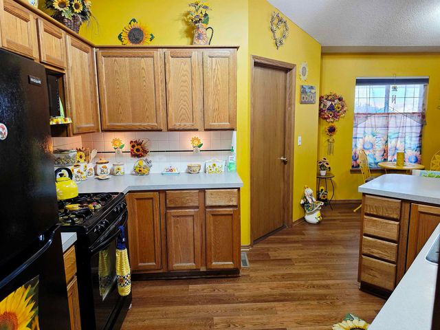 1439 N Tomahawk Rd, Peck, KS 67120