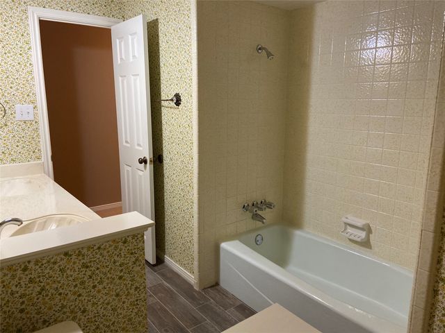114 Stone Canyon Drive, Highland Village, TX 75077