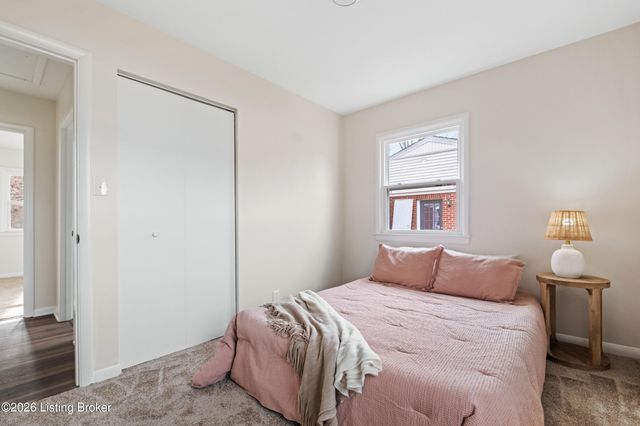 2721 Klondike Ln, Louisville, KY 40218