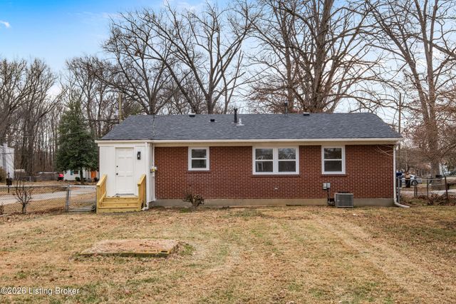 2721 Klondike Ln, Louisville, KY 40218