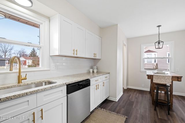 2721 Klondike Ln, Louisville, KY 40218