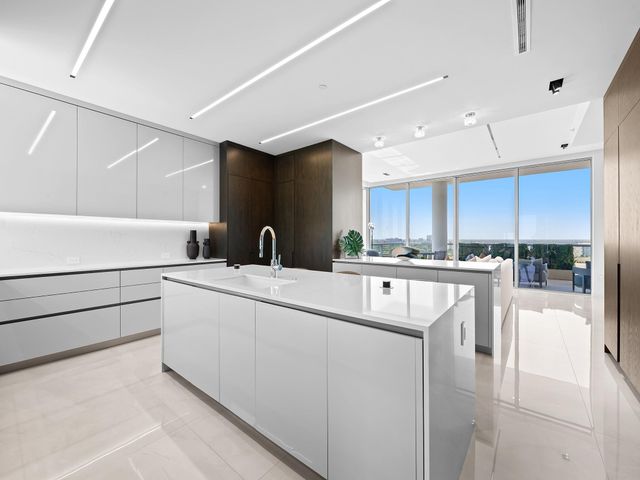 920 Intracoastal Drive PH1, Fort Lauderdale, FL 33304