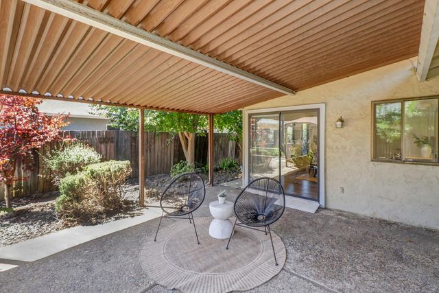 6898 Olive Tree Way, Citrus Heights, CA 95610