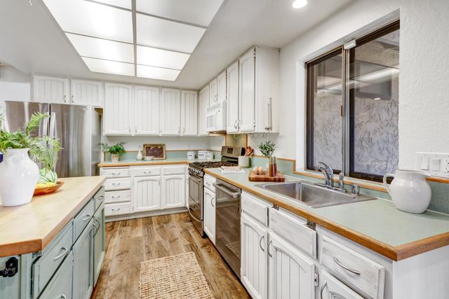 6898 Olive Tree Way, Citrus Heights, CA 95610