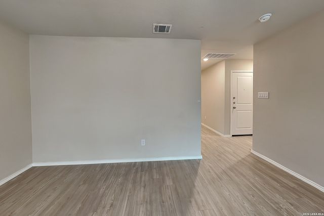 5546 Basil Chase, St Hedwig, TX 78152