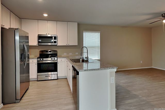 5546 Basil Chase, St Hedwig, TX 78152