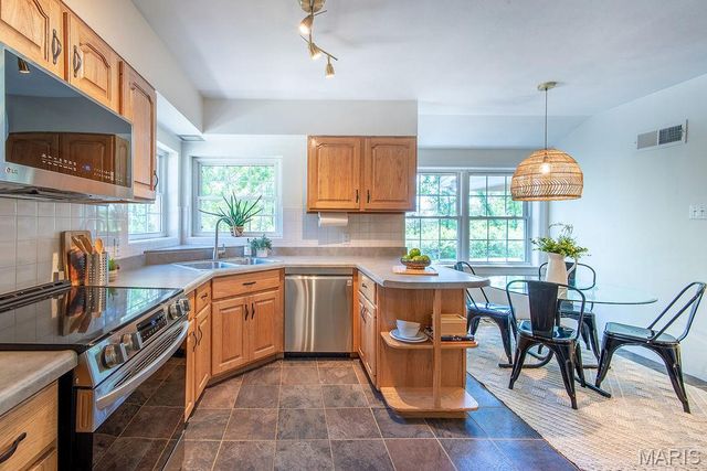 7815 Highway O, Robertsville, MO 63072