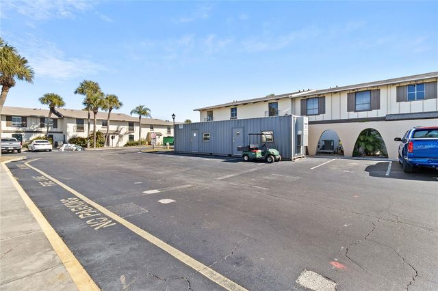 505 PLAZA SEVILLE COURT 9, Treasure Island, FL 33706