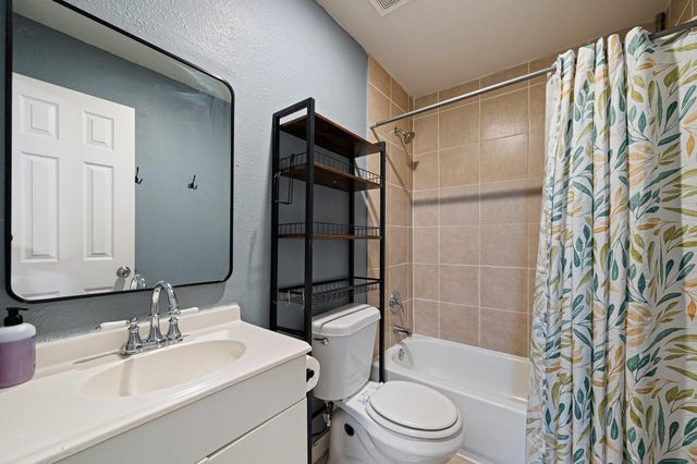 7815 Harding Street B, Houston, TX 77012