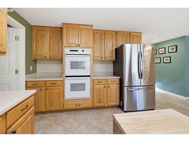 2279 BLACKBURN St, Eugene, OR 97405