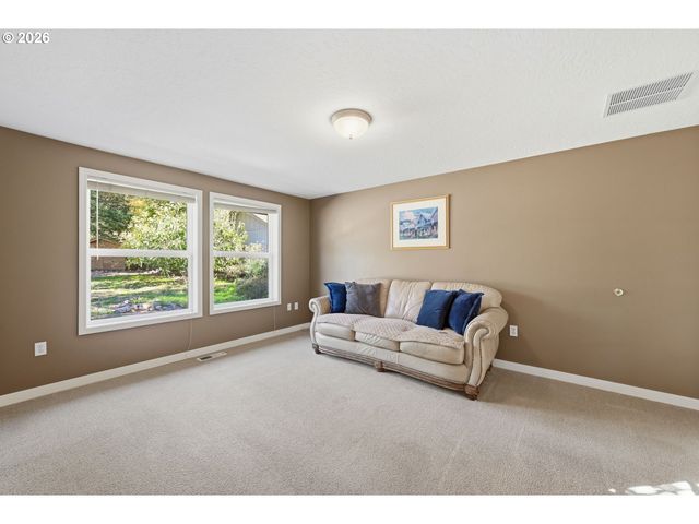 2279 BLACKBURN St, Eugene, OR 97405