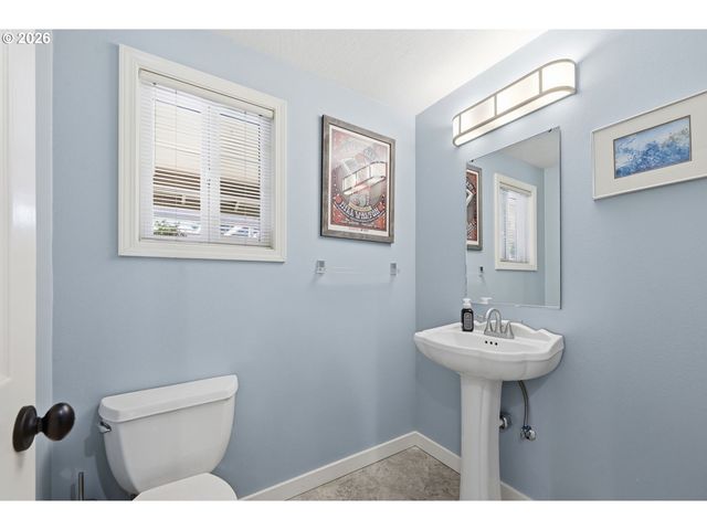 2279 BLACKBURN St, Eugene, OR 97405