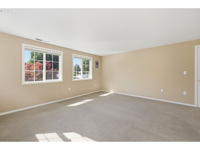 2279 BLACKBURN St, Eugene, OR 97405