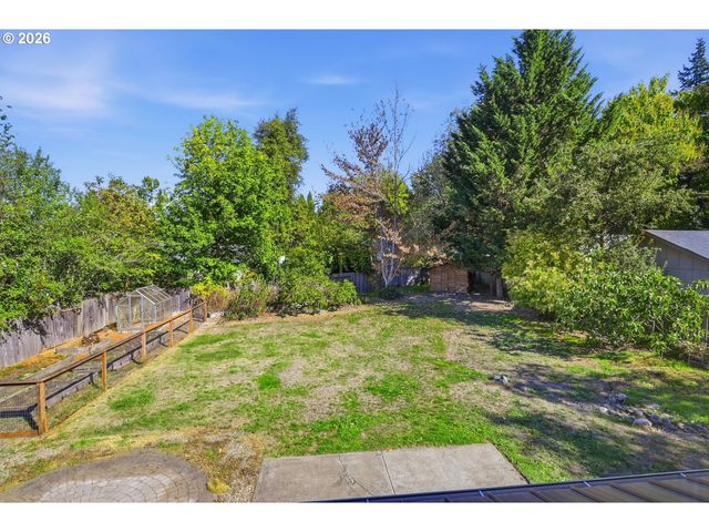 2279 BLACKBURN St, Eugene, OR 97405