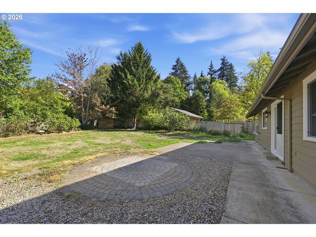 2279 BLACKBURN St, Eugene, OR 97405