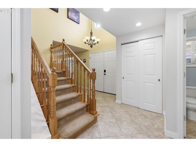 2279 BLACKBURN St, Eugene, OR 97405